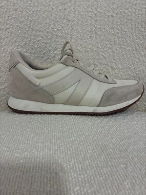 Kizik Women's Athletic Sneakers Beige